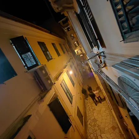 By Liston,discover The Old Town Of Corfu *